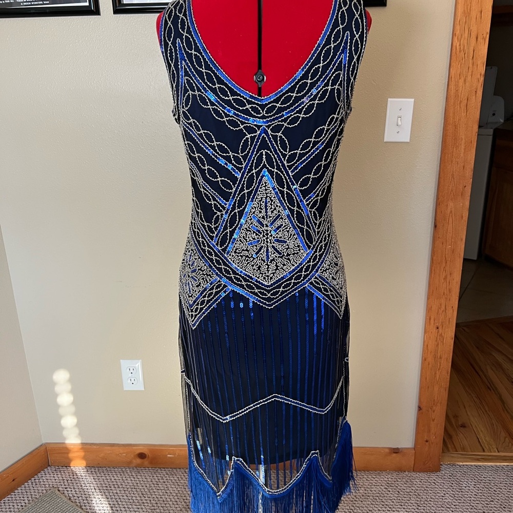 Blue and silver flapper dress. - Picture 2 of 4